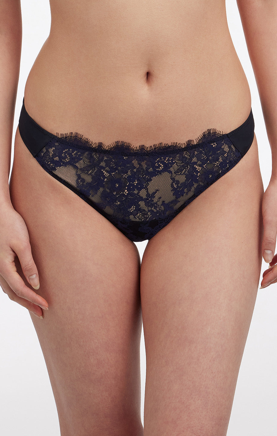 Skarlett Blue Entice Strengur